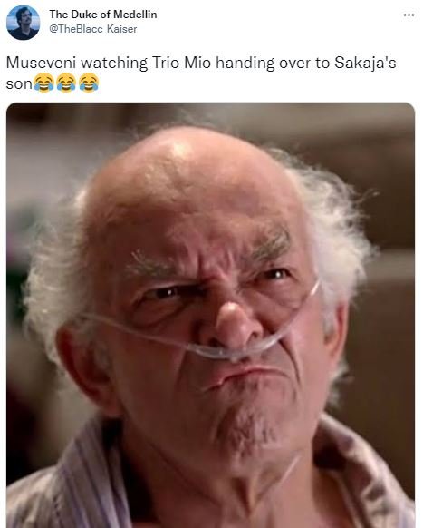 The duke of medellin theblacc_kaiser museveni watching trio mio handing over to