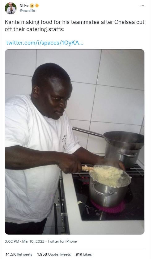 Ni fe msniffe kante making food for his teammates after chelsea cut off their ca