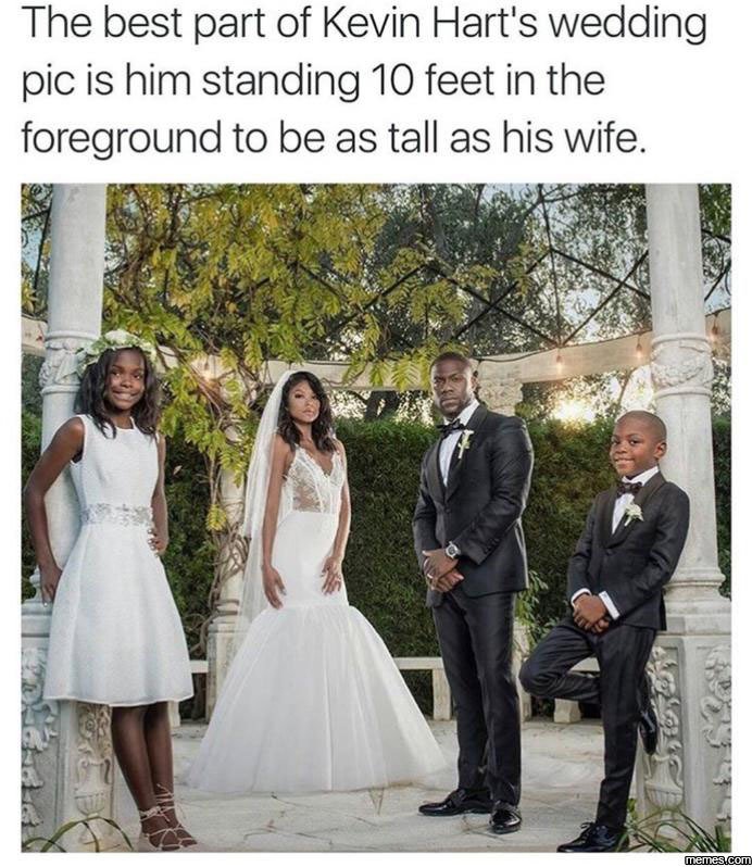 The best part of kevin hart's wedding pic is him standing 10 feet in the foregro