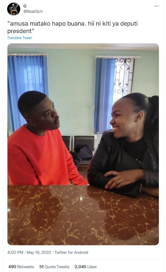 Realgich amusa matako hapo buana. hii ni kiti ya deputi presdent translate tweet