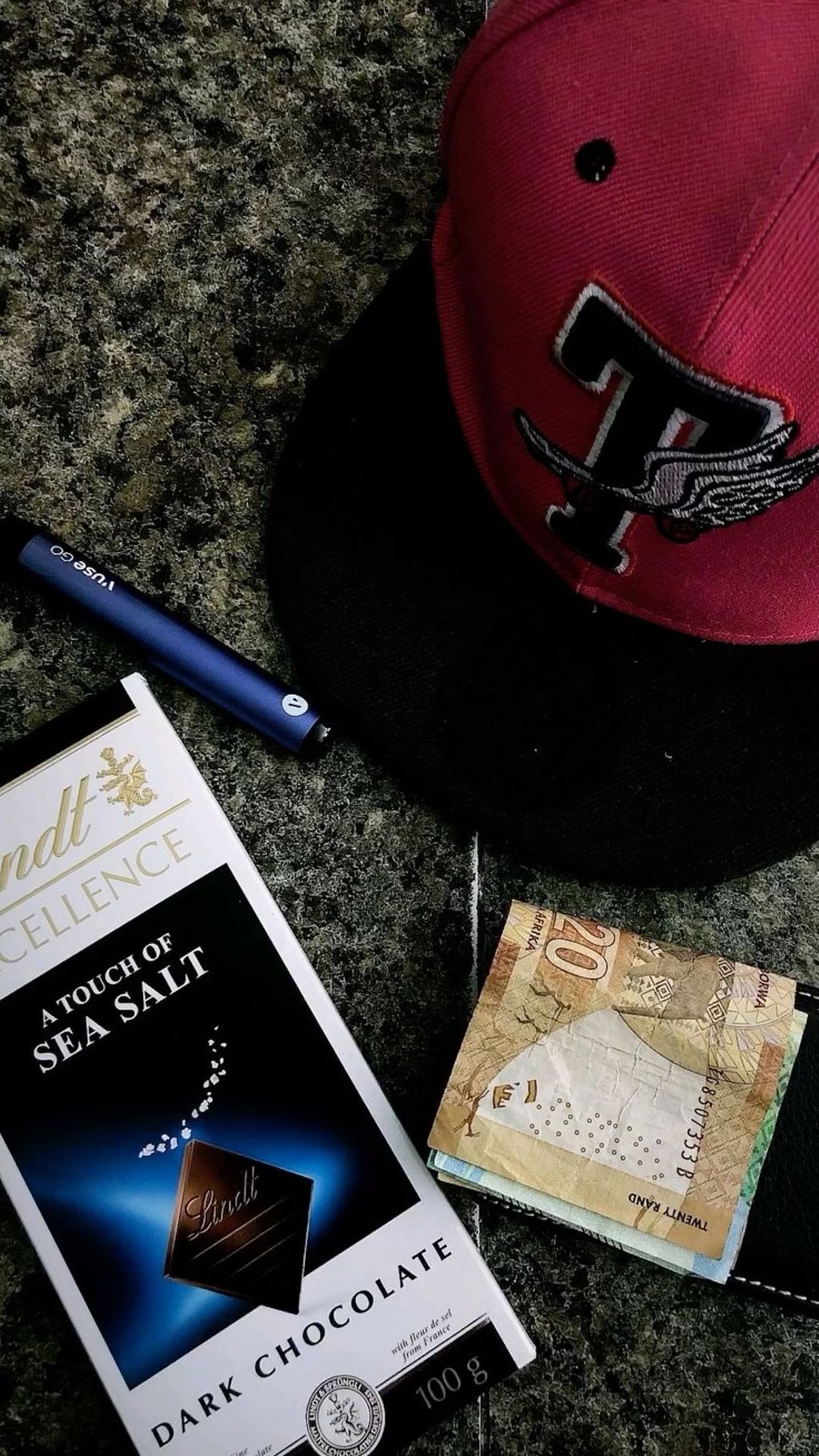 1 8 1 c qnv animl isinst chocolat e jlrur frant s rowa 100 8 da rk ate 09 a50a n