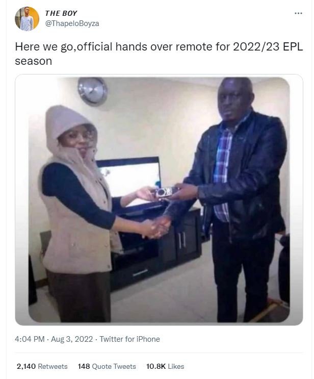 The boy thapeloboyza here we go,official hands over remote for 23 epl season 4.0