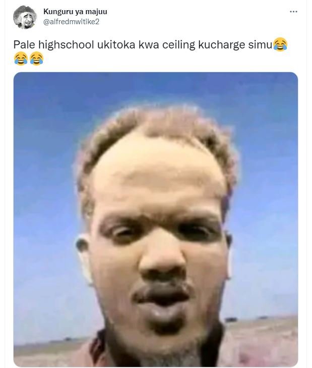 Kunguru ya majuu alfredmwitike2 pale highschool ukitoka kwa ceiling kucharge sim