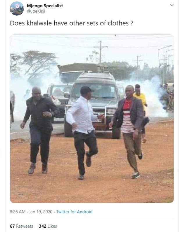 Mjengo specialist joekisii does khalwale have other sets of clothes ? 8.26 am ja