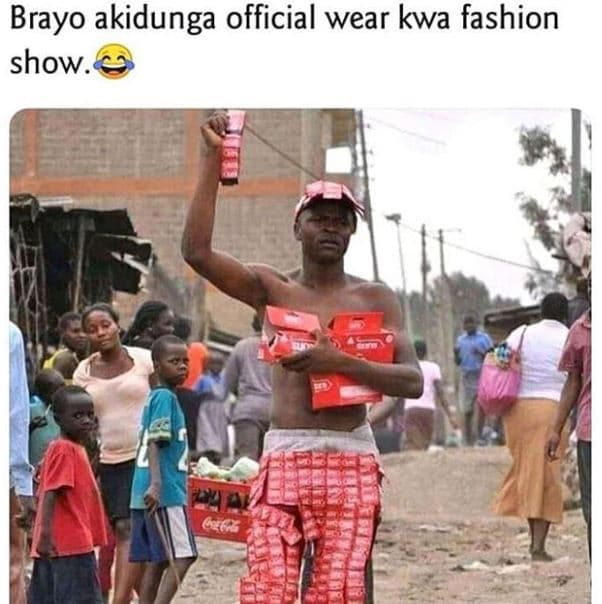 Brayo akidunga official wear kwa fashion show.