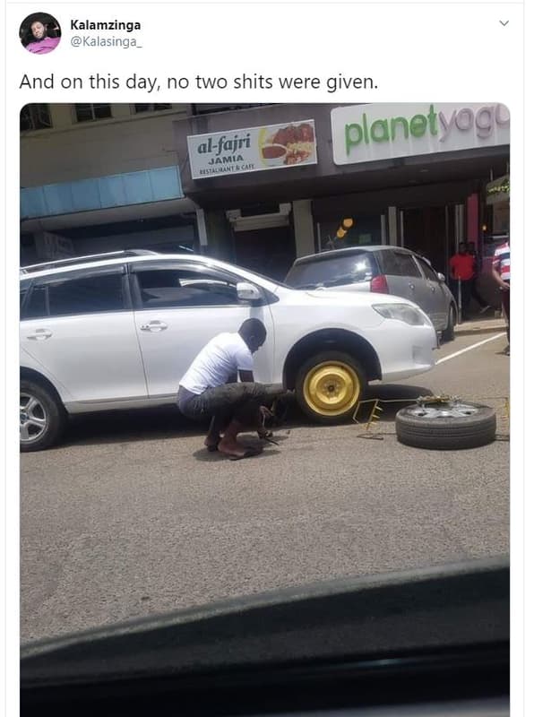 Kalamzinga kalasinga and on this day no two shits were given. planeti 0 alfajri