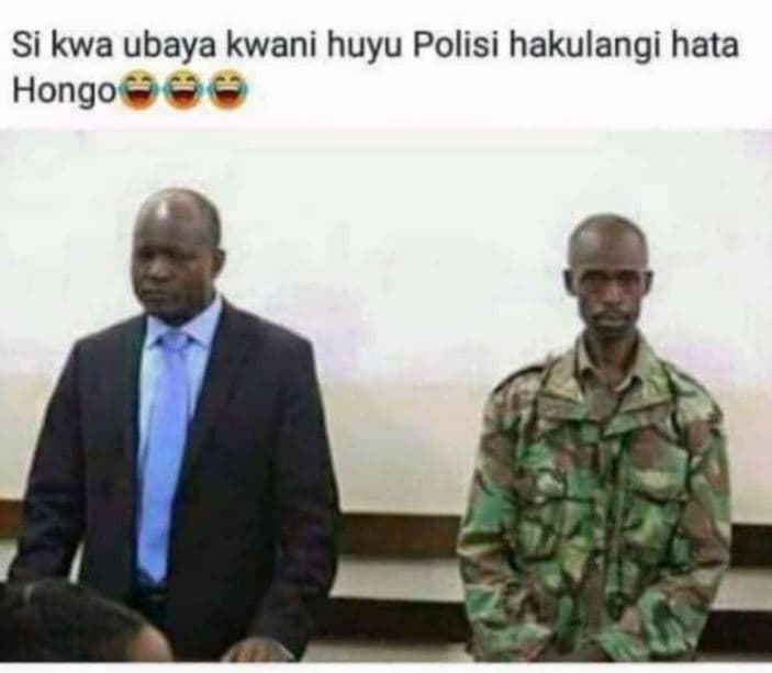 Si kwa ubaya kwani huyu polisi hakulangi hata hongo