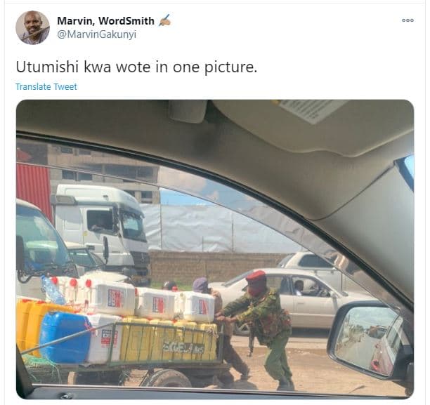 Marvin, wordsmith marvingakunyi utumishi kwa wote in one picture. translate twee