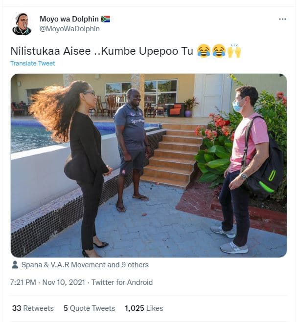 Moyo wa dolphin moyowadolphin nilistukaa aisee . kumbe upepoo tu translate tweet