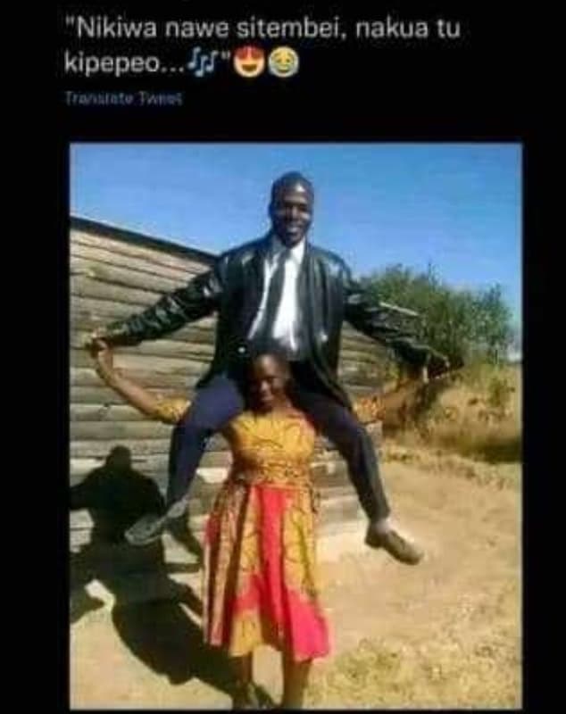 Nikiwa nawe sitembei , nakua tu kipepeo . jrf l