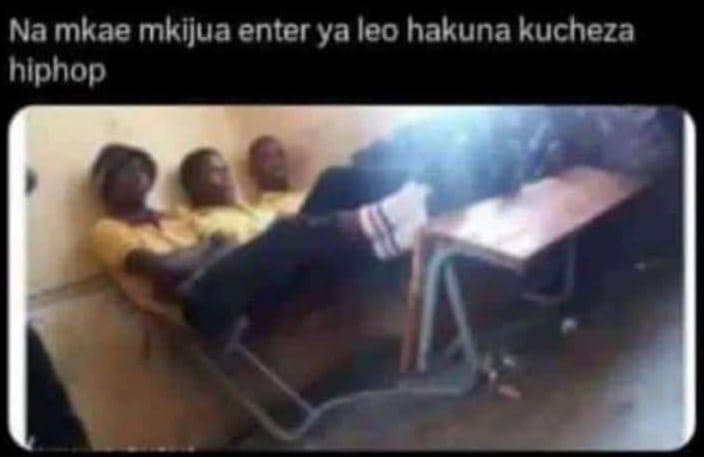 Na mkae mkijua enter ya leo hakuna kucheza hlphop