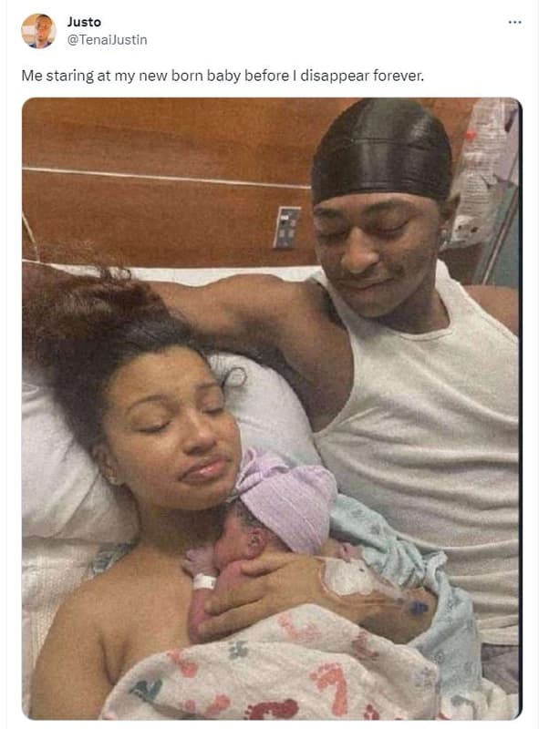 Justo tenaijustin me staring at my new born baby before disappear forever.