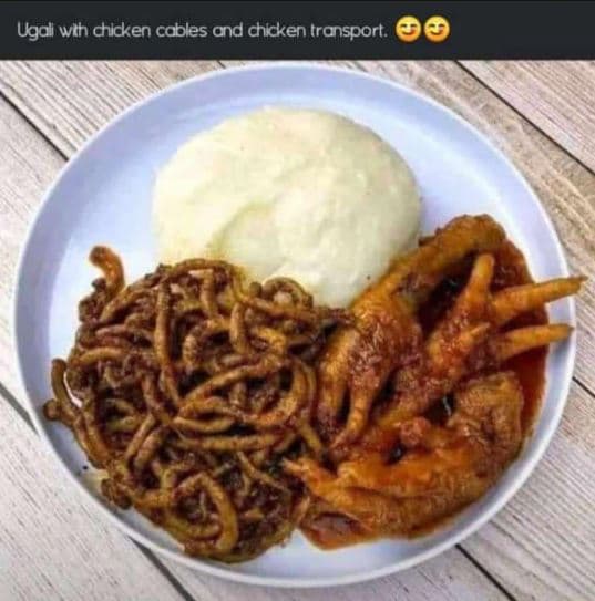 Ugd wth dhilcken cables od chcken trasport.