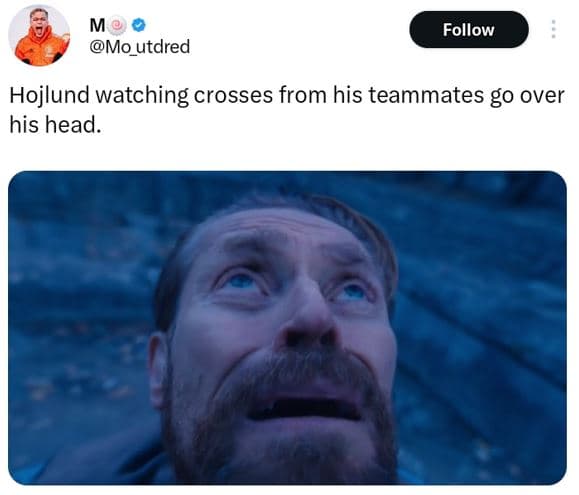 Follow mo_utdred hojlund watching crosses from his teammates g0 over his head.