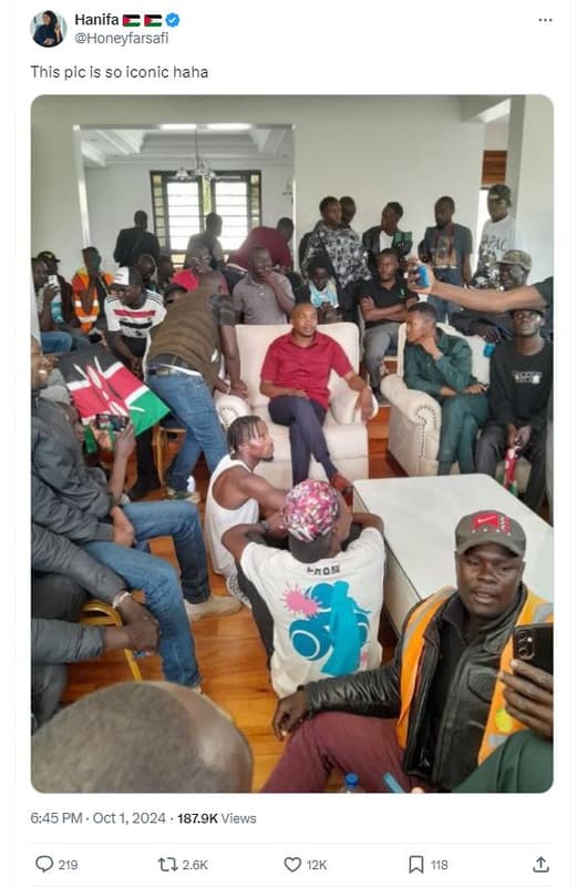 Hanifa honeyfarsafi this pic is so iconic haha enon 6.45 pm oct 187.9k views 0 2